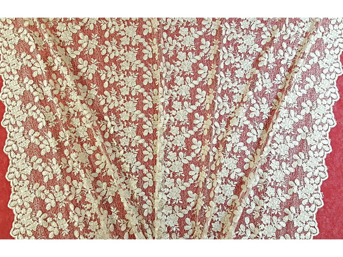 Tissu Dentelle écru 2m X 1.40m 100% Polyester - Neuf - Pour Couture Et Artisanat