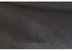 Drap de laine noir à bordure de dentelle feutrée