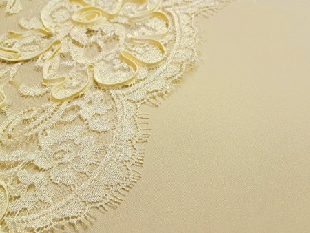 Tissu satin de coton chamois