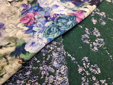 Tissu jacquard vert et bleus