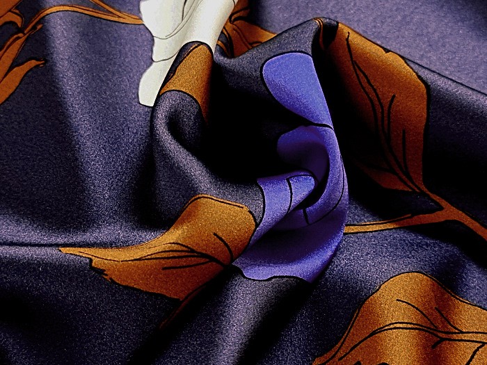 Panneau de tissu satin de soie imprimé