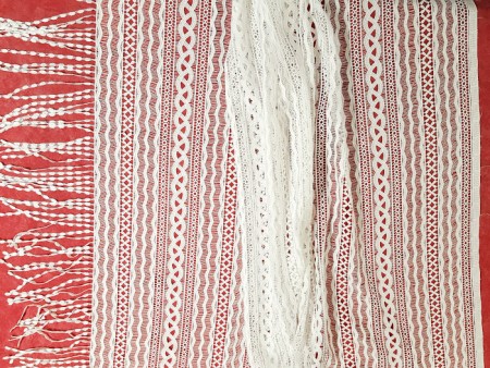 Tissu guipure frangée blanc cassé