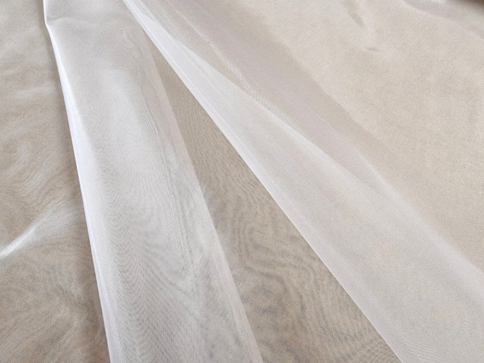 Tissu crin nylon moyennement raide