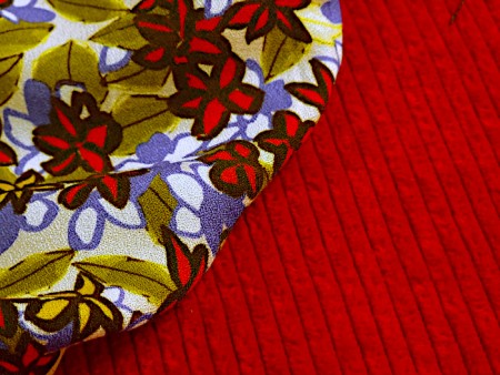 Tissu velours 500 raies rouge garance