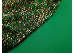 Tissu satin de soie imprimé animalier vert