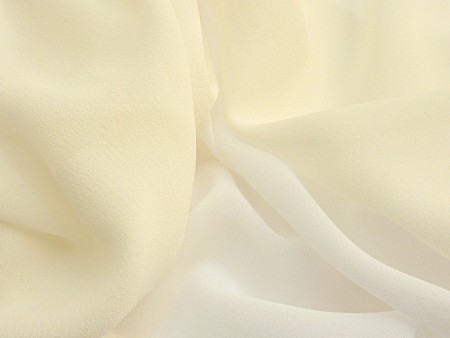 Tissu crêpe georgette blanc crémeux