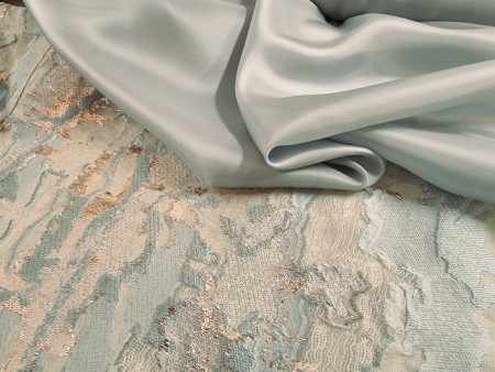 Tissu brocard bleu fumé